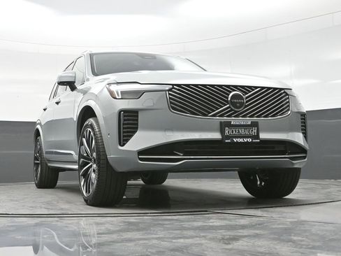 New 2026 Volvo XC90 B5 Plus w/ Protection Package image 9