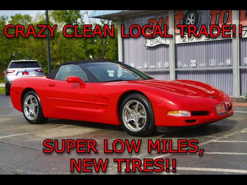 Used 2002 Chevrolet Corvette Coupe RWD image 1