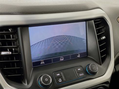 Used 2022 GMC Acadia SLE w/ Driver Convenience Package image 17