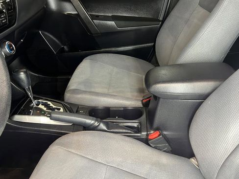 Used 2014 Toyota Corolla L image 25