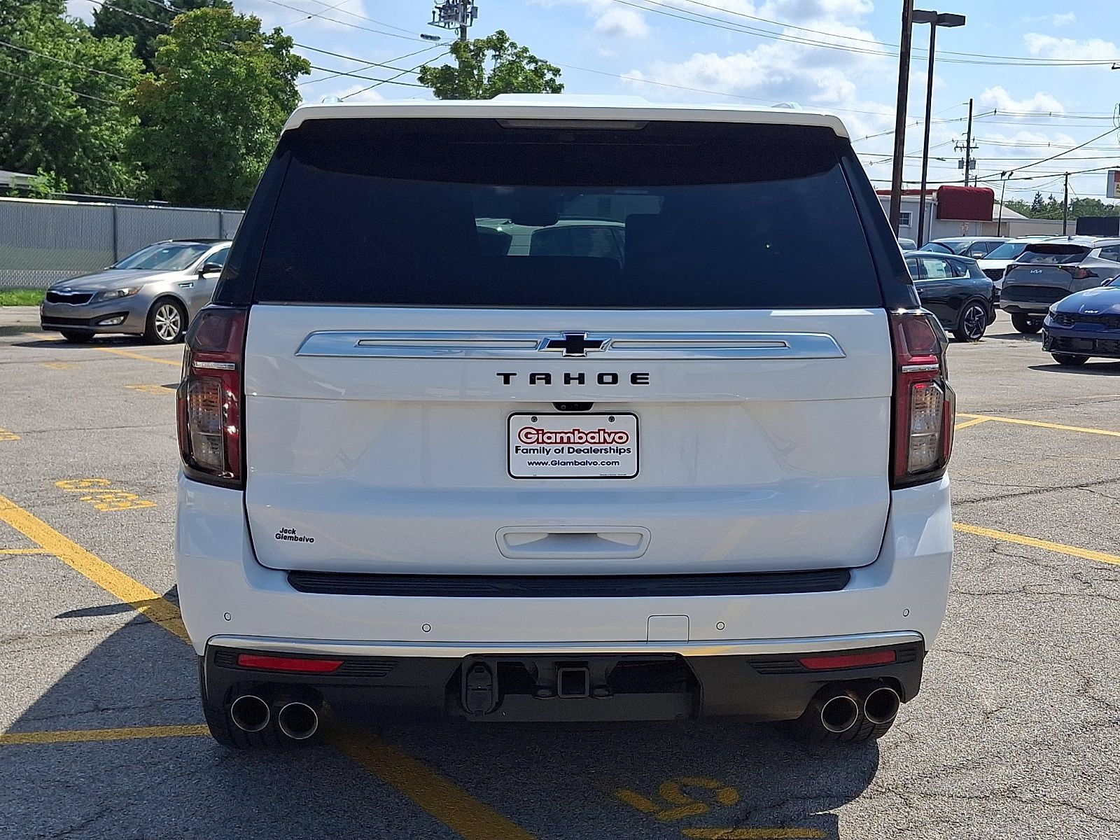Used 2023 Chevrolet Tahoe High Country AWD/4WD image 3