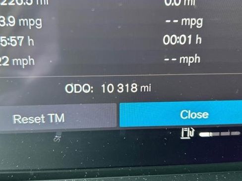 Used 2023 Volvo XC40 B5 Plus w/ Protection Package Premier image 6