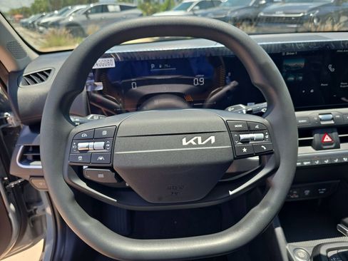 New 2026 Kia K4 FWD image 29