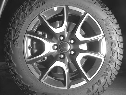 Used 2025 Jeep Compass Trailhawk image 12