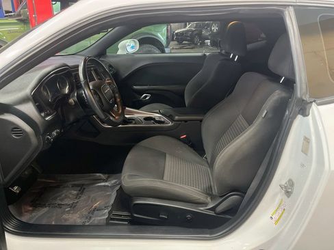 Used 2019 Dodge Challenger R/T RWD image 19