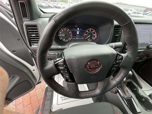 Used 2024 Nissan Frontier PRO-4X w/ Pro Convenience Package image 13