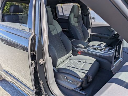 New 2026 Audi SQ7 Premium Plus AWD/4WD image 24