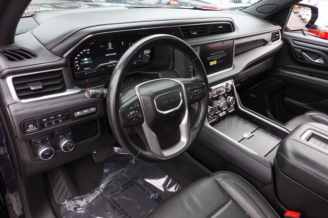 Used 2024 GMC Yukon XL Denali AWD/4WD image 14