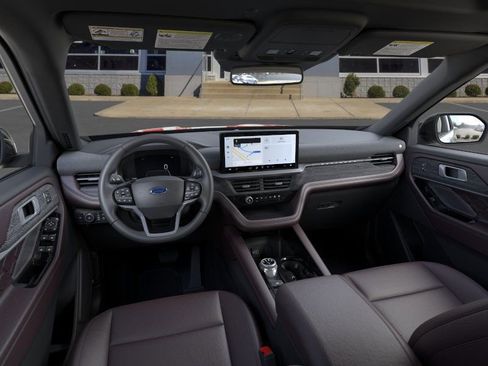 New 2026 Ford Explorer Platinum w/ LUX Leather Package AWD/4WD image 9