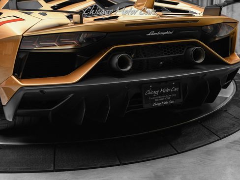 Used 2019 Lamborghini Aventador SVJ AWD/4WD image 43
