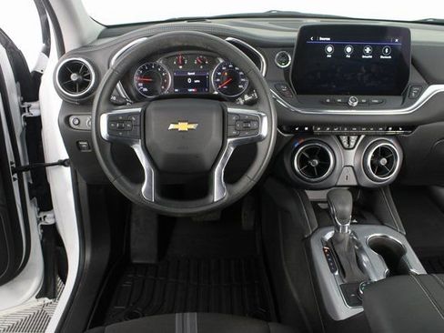 Used 2024 Chevrolet Blazer LT w/ Convenience Package image 11