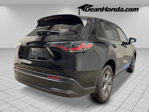 New 2026 Honda HR-V LX image 5