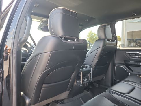Used 2023 RAM 1500 Laramie AWD/4WD image 13