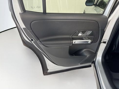 Used 2023 Mercedes-Benz GLB 250 image 26