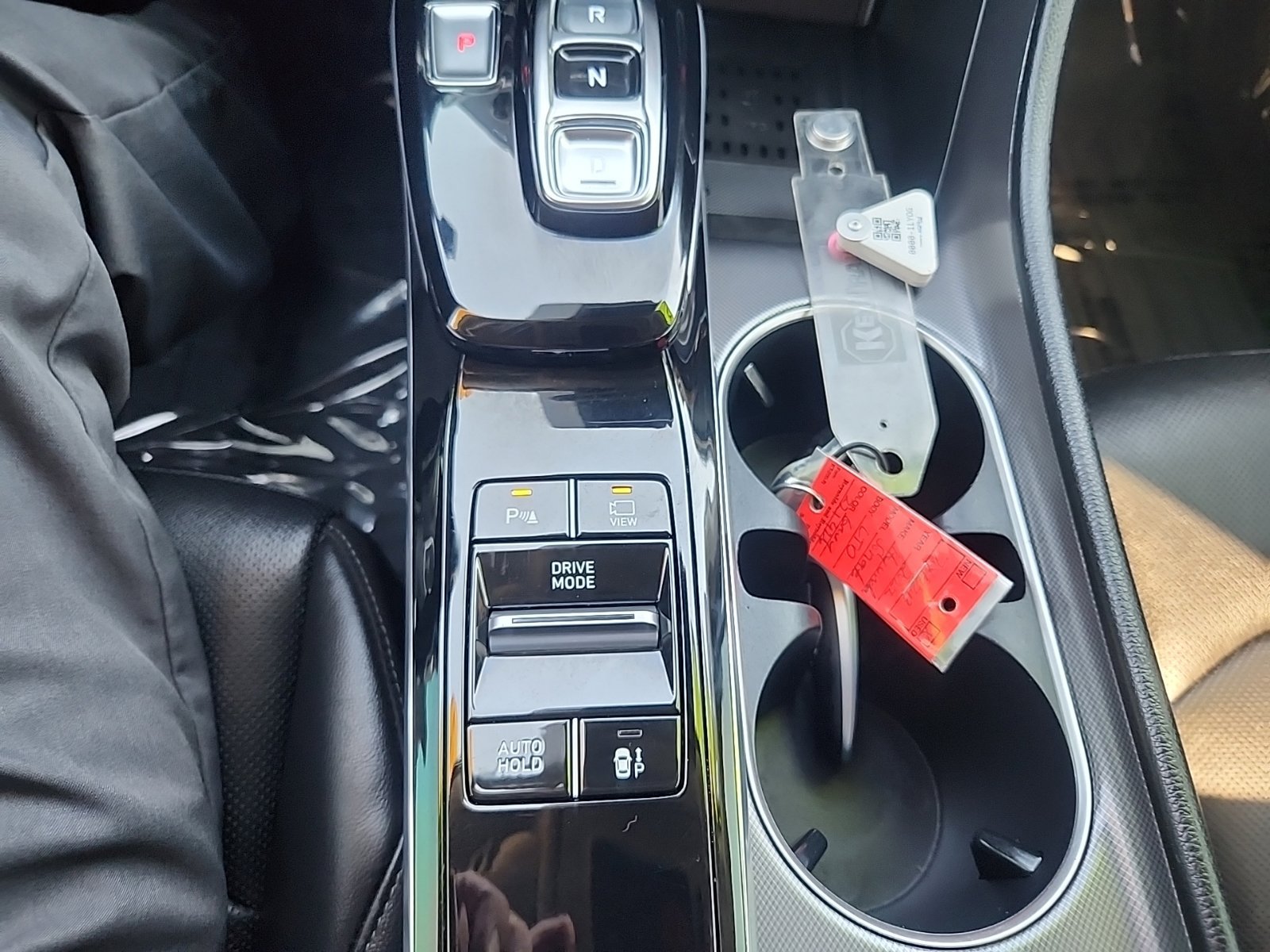 Used 2022 Hyundai Sonata Limited w/ Preferred Accessory Package FWD image 32