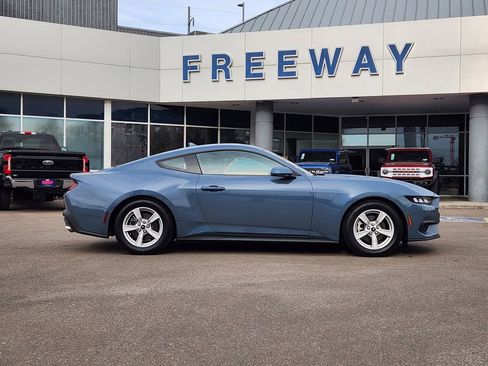 Used 2024 Ford Mustang EcoBoost image 2