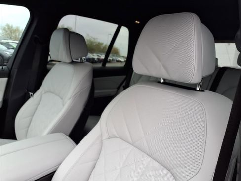 Used 2026 BMW X5 xDrive50e image 25