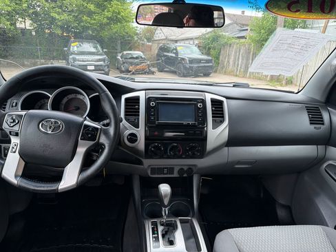 Used 2015 Toyota Tacoma 4x4 Double Cab w/ SR5 Package image 13