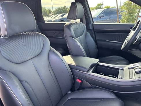 Used 2024 Hyundai Palisade Calligraphy FWD image 19