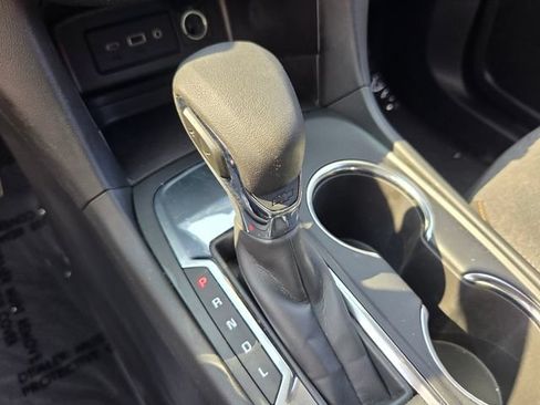 Used 2023 Chevrolet Equinox LT FWD image 26