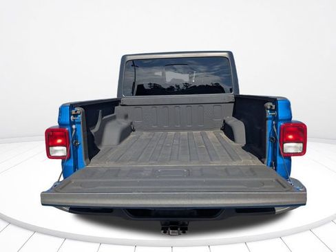 Used 2022 Jeep Gladiator Sport AWD/4WD image 12