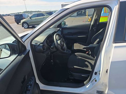 Used 2025 Nissan Kicks Play S FWD image 8