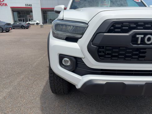Certified 2023 Toyota Tacoma TRD Off-Road w/ Technology Package AWD/4WD image 27