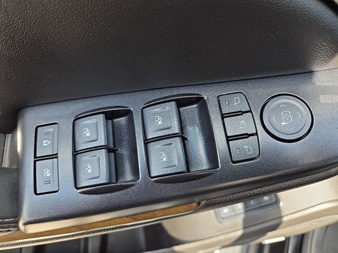 Used 2019 GMC Yukon XL Denali AWD/4WD image 16