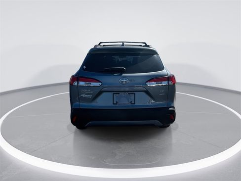 Used 2022 Toyota Corolla Cross LE image 7