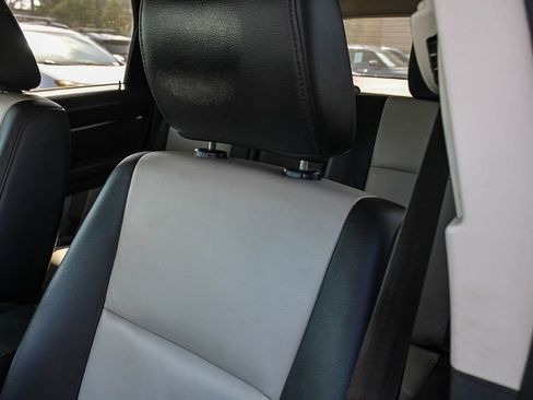 Used 2009 Dodge Journey R/T w/ Flexible Seating Group FWD image 24