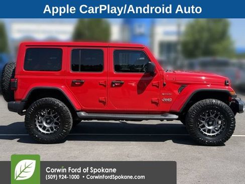 Used 2018 Jeep Wrangler Unlimited Sahara w/ Safety Group AWD/4WD image 10