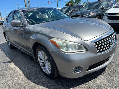 Used 2011 INFINITI M37 x w/ Premium Pkg image 4