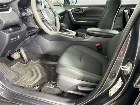 Used 2024 Toyota RAV4 LE AWD/4WD image 9