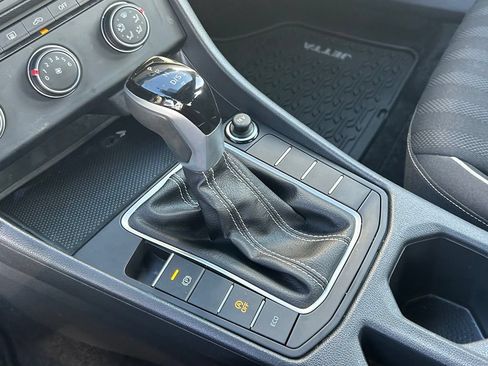 Used 2024 Volkswagen Jetta Sport FWD image 30