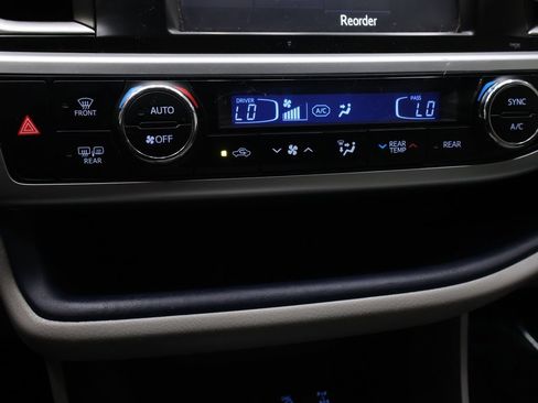 Used 2016 Toyota Highlander Plus AWD/4WD image 26