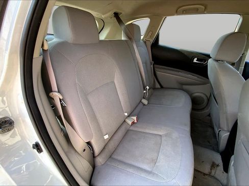 Used 2013 Nissan Rogue S FWD image 18