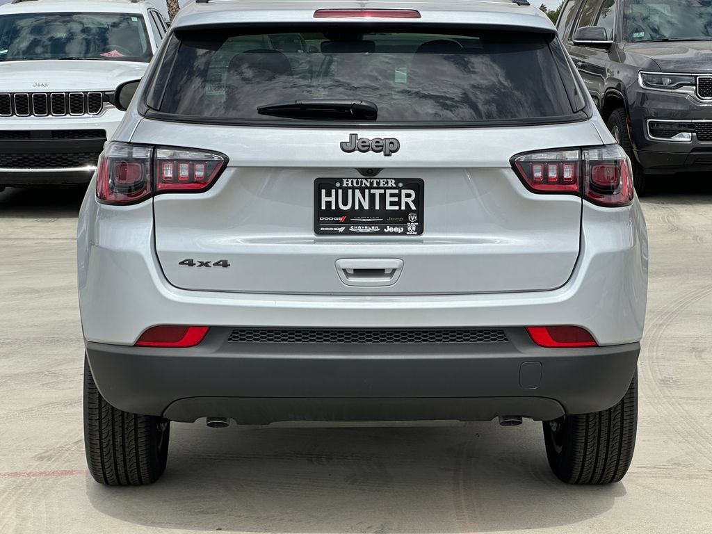 New 2026 Jeep Compass Latitude AWD/4WD image 6