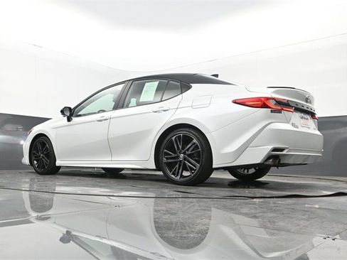 Used 2025 Toyota Camry XSE w/ Premium Plus Package image 25