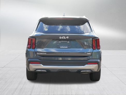 Certified 2025 Kia Sorento S AWD/4WD image 6