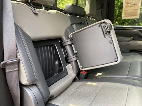 Used 2024 Chevrolet Silverado 2500 ZR2 w/ Technology Package image 41