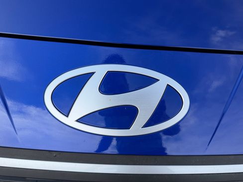 Certified 2024 Hyundai Elantra SEL FWD image 24