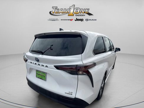Used 2023 Toyota Sienna LE FWD image 8