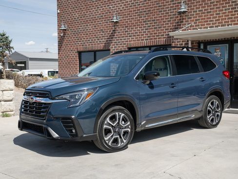 Used 2025 Subaru Ascent Limited w/ Popular Package #2 image 1