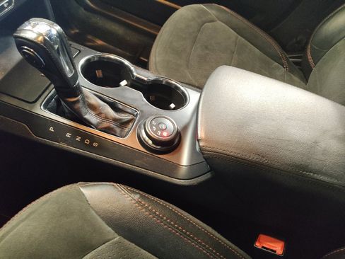 Used 2018 Ford Explorer XLT w/ Equipment Group 202A image 26