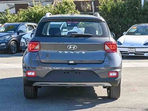 New 2026 Hyundai Venue SEL image 6