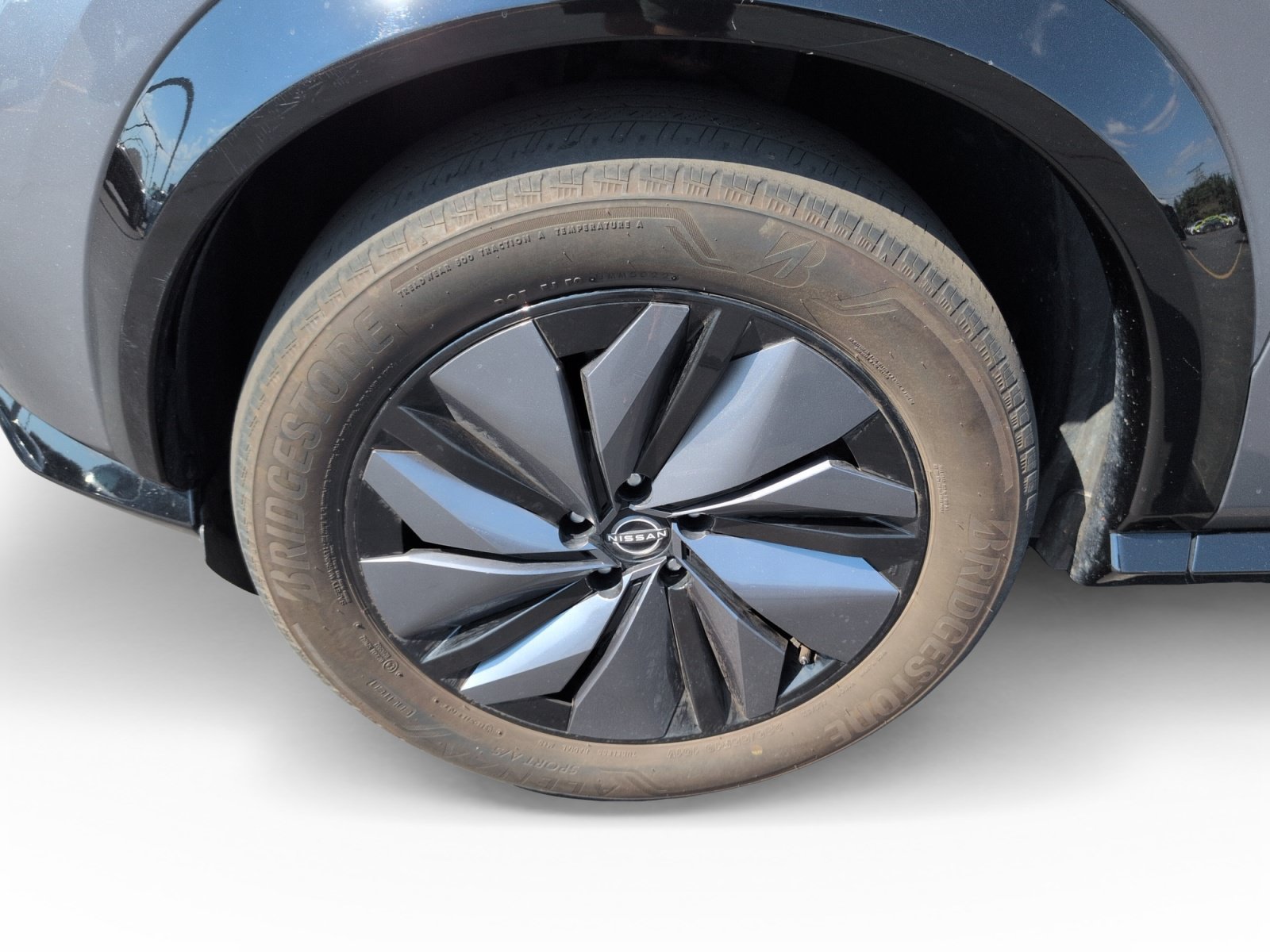 Used 2023 Nissan Ariya FWD image 27