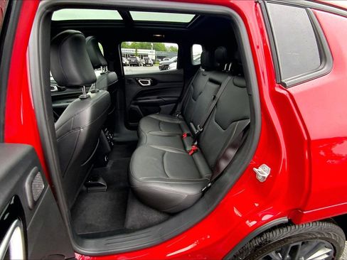 Used 2024 Jeep Compass Limited AWD/4WD image 16