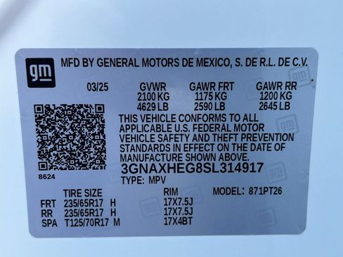Used 2025 Chevrolet Equinox LT FWD image 34