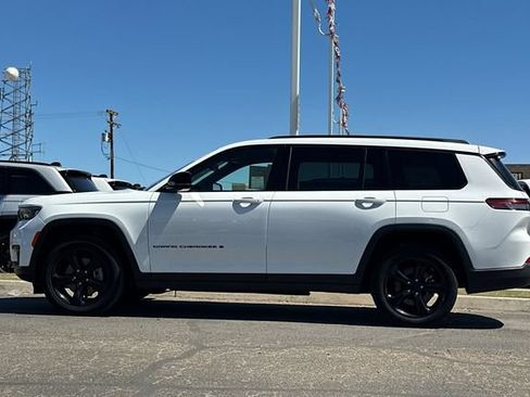 Certified 2023 Jeep Grand Cherokee L Laredo AWD/4WD image 7