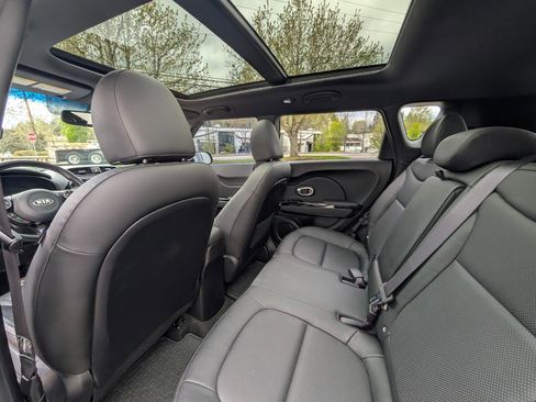 Used 2014 Kia Soul ! w/ Sun & Sound Package image 8